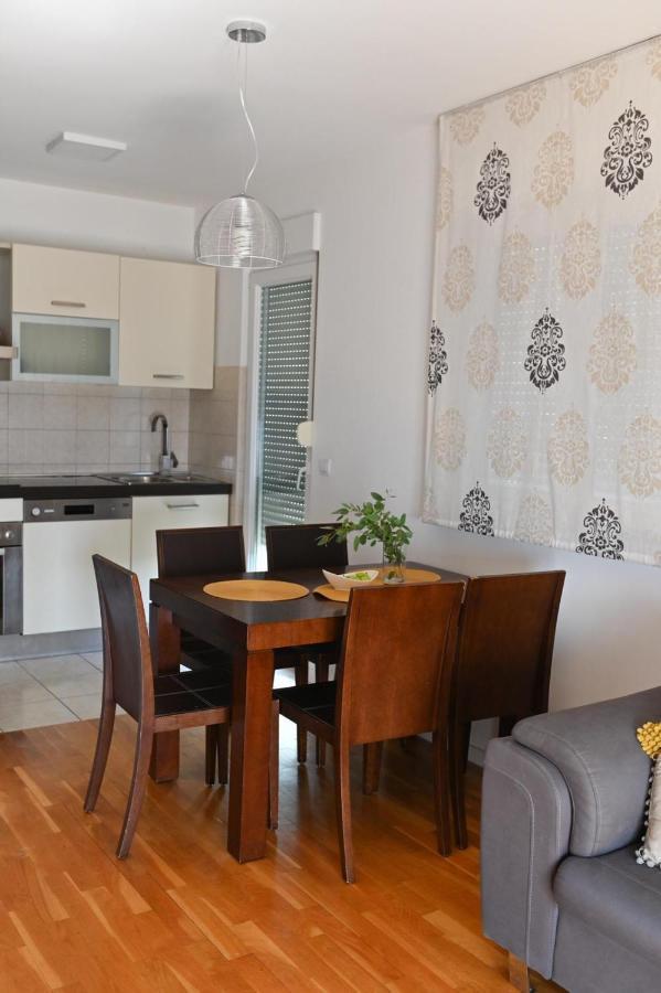 Sealine Apartment Омиш Экстерьер фото