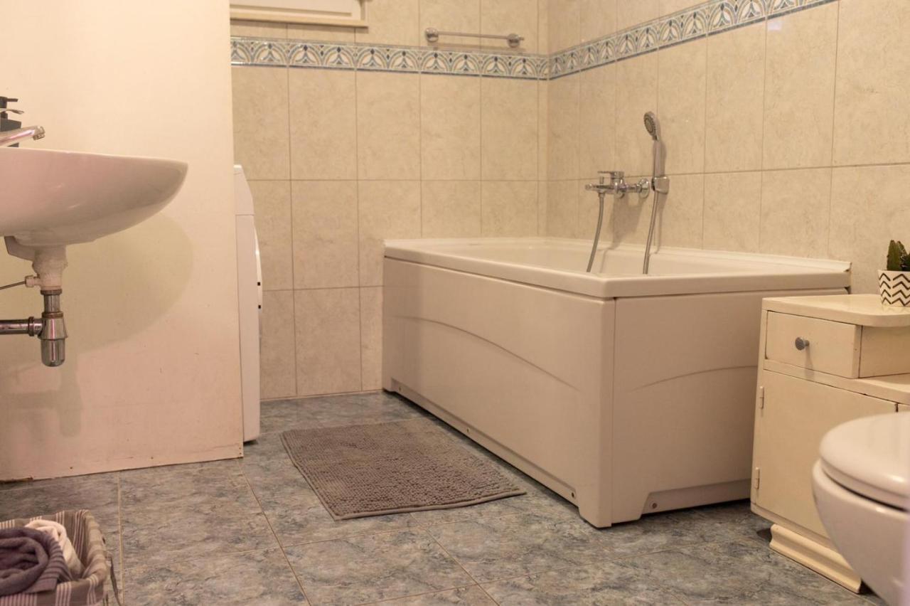 Sealine Apartment Омиш Экстерьер фото